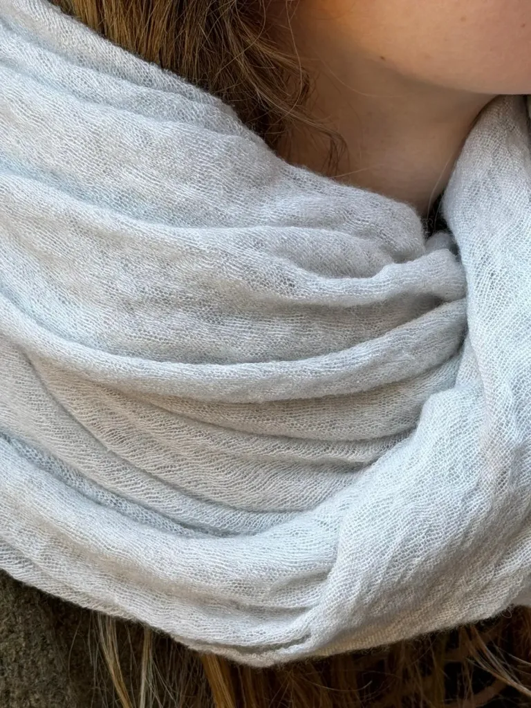 [0421] Pashmina Nube