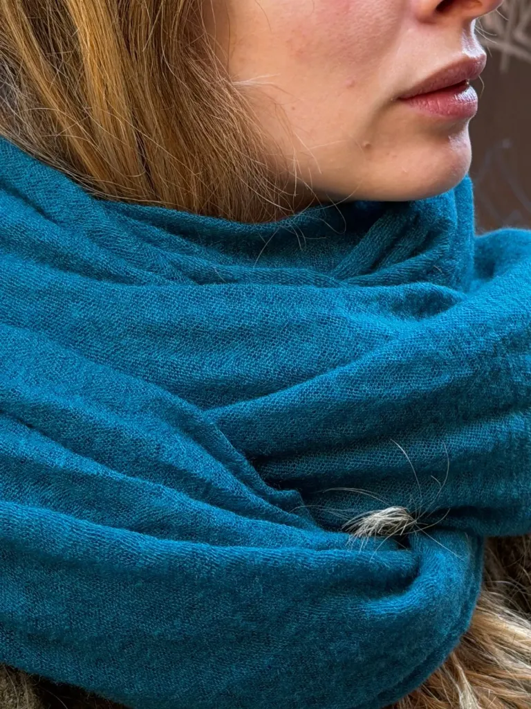 [0062] Pashmina Petróleo