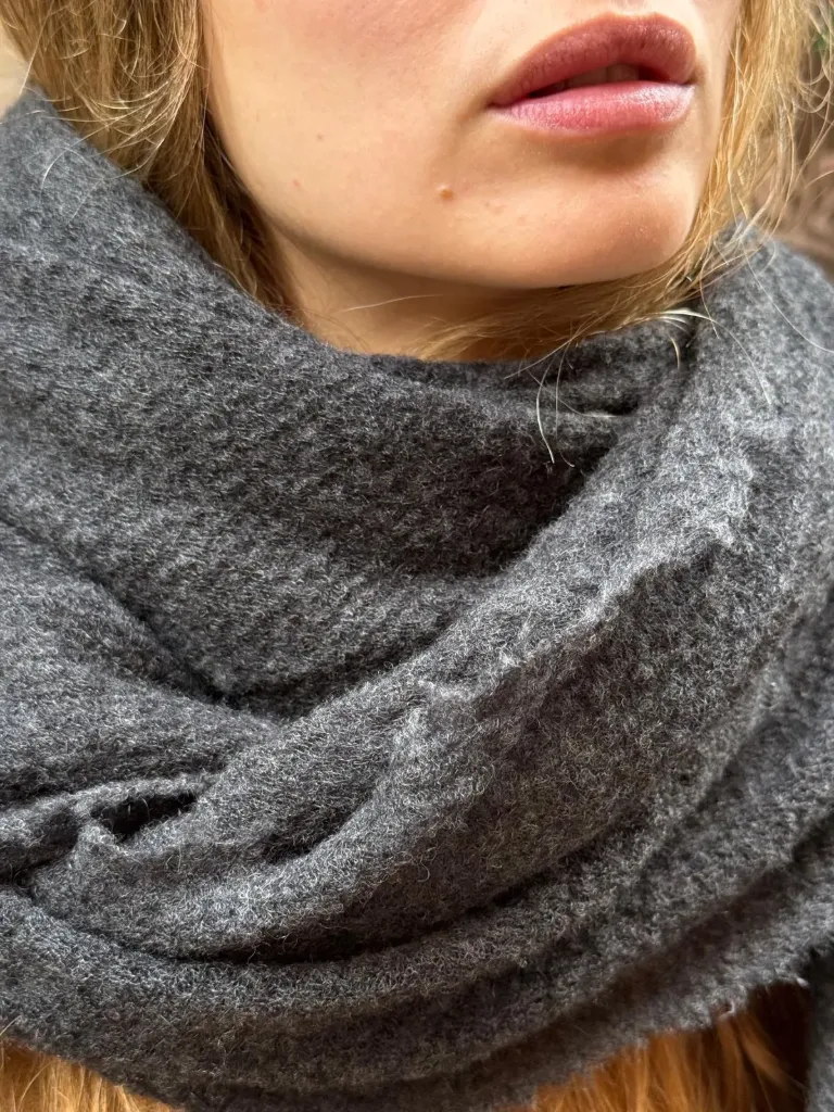[1002] Pashmina Gris Marengo Rústico