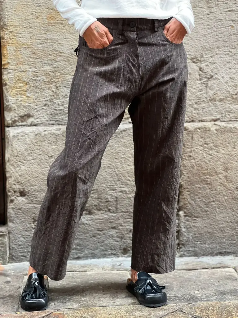 Pantalón Pinstripe 5 Bolsillos Marron (40)